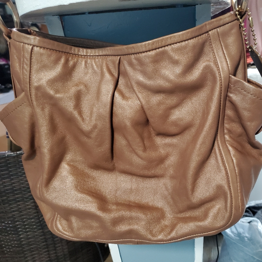 Authentic Coach - Picture 2 of 4